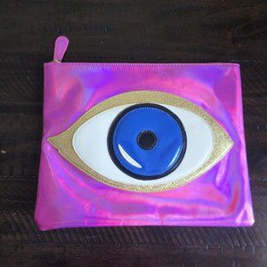 Holographic Clutch